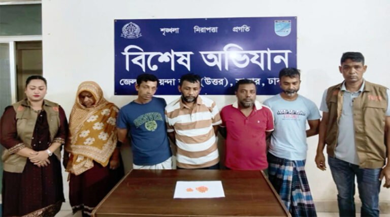 সাভার-আশুলিয়ায় ডিবির পৃথক অভিযানে ইয়াবা সহ গ্রেপ্তা*র-৫
