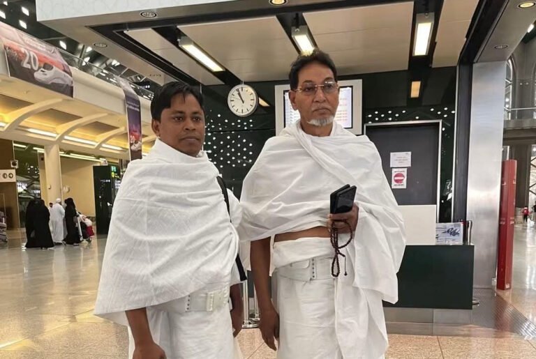 ওমরাহ পালন করতে ঢাকা ছাড়লেন চিফ হুইপ