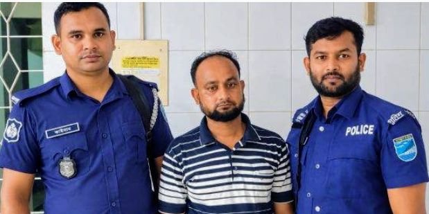সাভারের বিরুলিয়ায় পুলিশের অভিযানে যুবলীগ নেতা ও ইউপি সদস্য বিল্লাল হোসেন গ্রেফতার