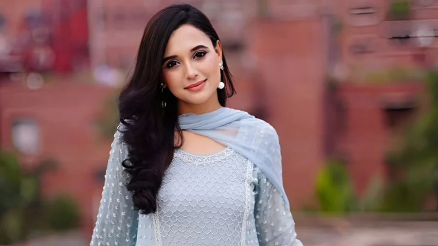 আলাদা থাকছেন সাবিলা নূর, শোবিজপাড়ায় বিচ্ছেদের গুঞ্জন