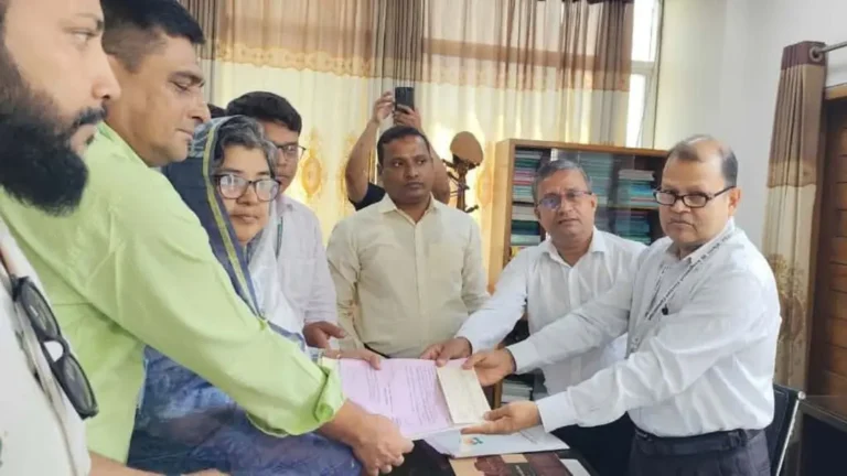 বিএনপির সংরক্ষিত নারী আসনে এলিজা জামানের মনোনয়ন পত্র জমা