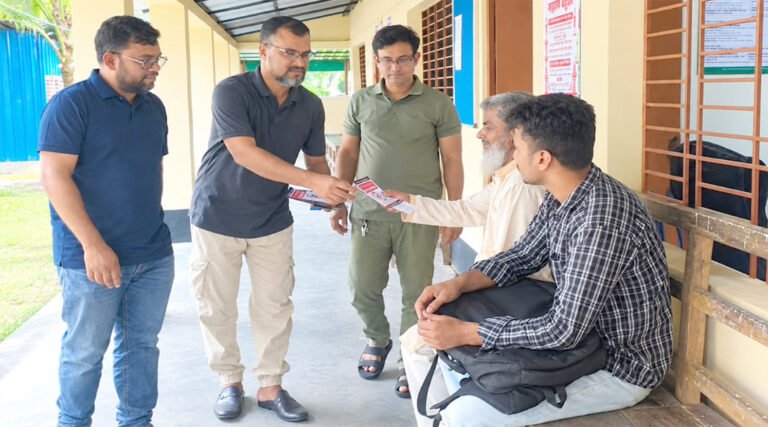 সিরাজদিখান রিপোর্টার্স ইউনিটির উদ্যোগে ডেঙ্গু প্রতিরোধে সচেতনতামূলক প্রচারণা